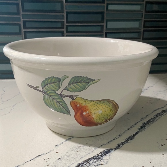 Elegant Pear Design Ceramic Bowl - Picture 1 of 5